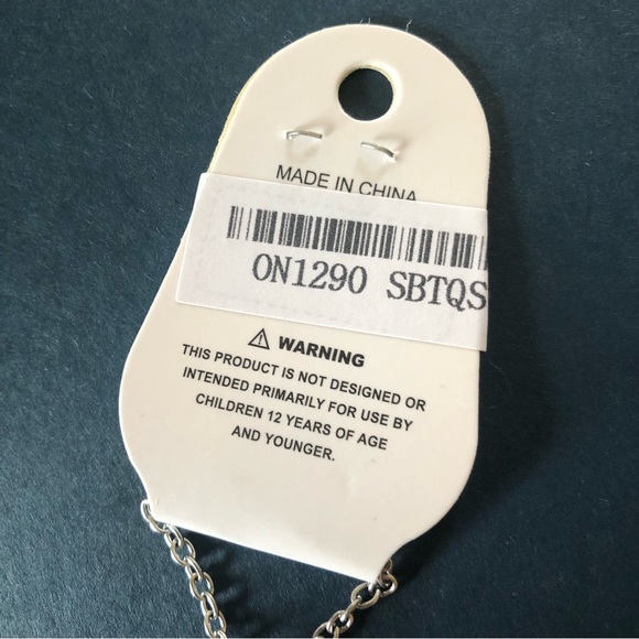 🦋🦋🦋 Faux Turquoise Cross Necklace 🦋🦋🦋 - Picture 11 of 12